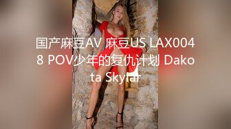 [MP4/ 1.22G]&nbsp;&nbsp;大叔花5000大洋约两女技师双飞&nbsp;&nbsp;双女一起翘起屁股&nbsp;&nbsp;隔内裤揉穴磨蹭&nbsp;&nbsp;浴室三人洗澡