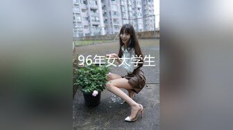 [MP4/ 881M] OL风衬衣黑丝御姐，这女的太骚了，高跟鞋磨屌自摸骚逼，好痒啊好想要，极品美腿跪地交