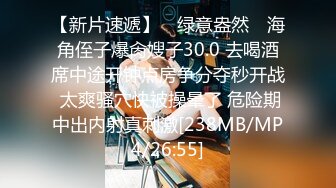 [MP4/ 722M] 好姐妹一起来双飞大哥，一个舔蛋蛋一个吃鸡巴，让小哥草着逼吃奶子抠穴，多体位轮草抽插