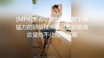 五官精致的漂亮妹子，声音好温柔，'想让我舔你么‘，想，'我舔得舒服么'，舒服，宝贝，快点！