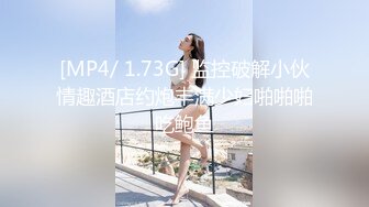 粗暴老哥按着女友头强行深喉口交 玩爽了就大力抽插 干的女友眉头紧皱美乳摇晃 爽的不行