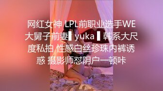 [MP4/ 132M]&nbsp;&nbsp;漂亮大奶美少妇3P 皮肤白皙 女上位抽插 逼操了夜宵也解决了 奶量充足足够供应3人