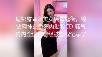 [MP4/ 423M] 两个萝莉姐妹花全程露脸诱惑狼友激情大秀，陪狼友撩骚揉捏骚奶子特写骚逼展示